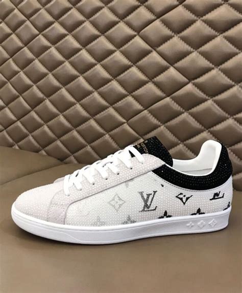 tenis louis vuitton hombre blancos|louis vuitton sneakers men's price.